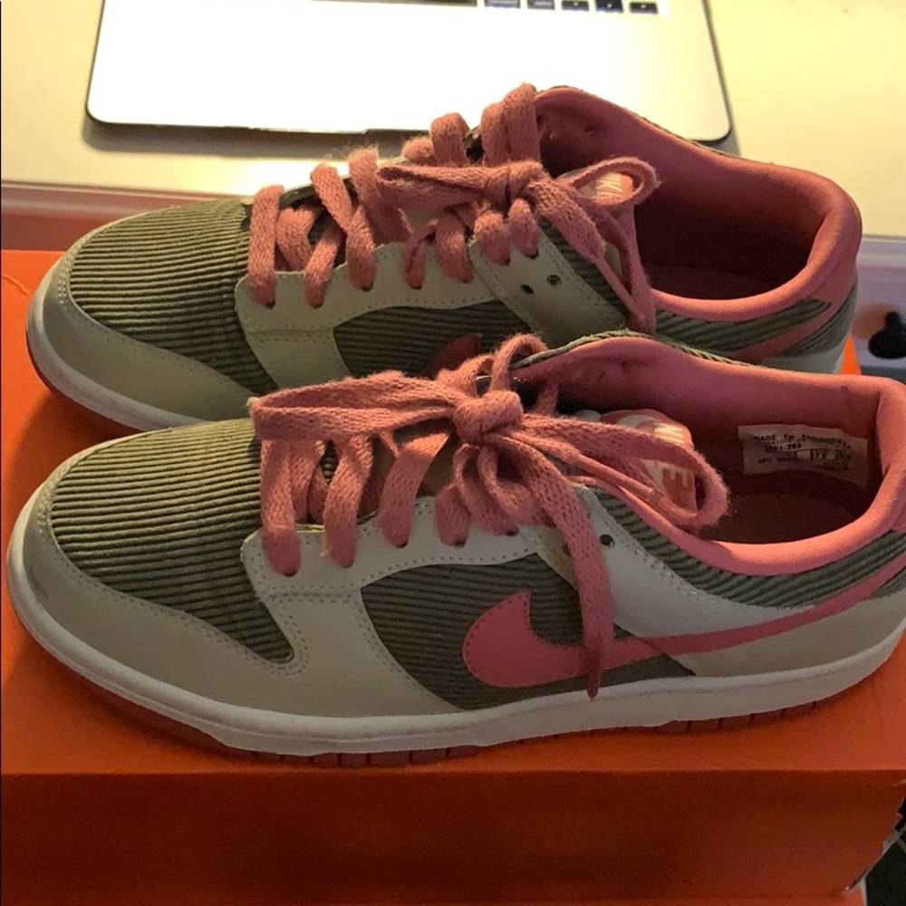 Women’s Nike dunk low premium